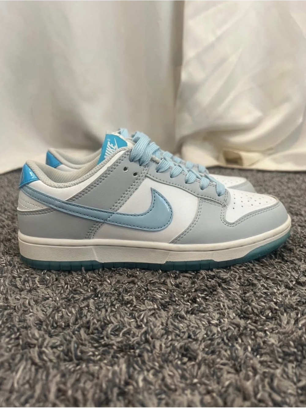 Nike dunks 520s size woman’s 6.5